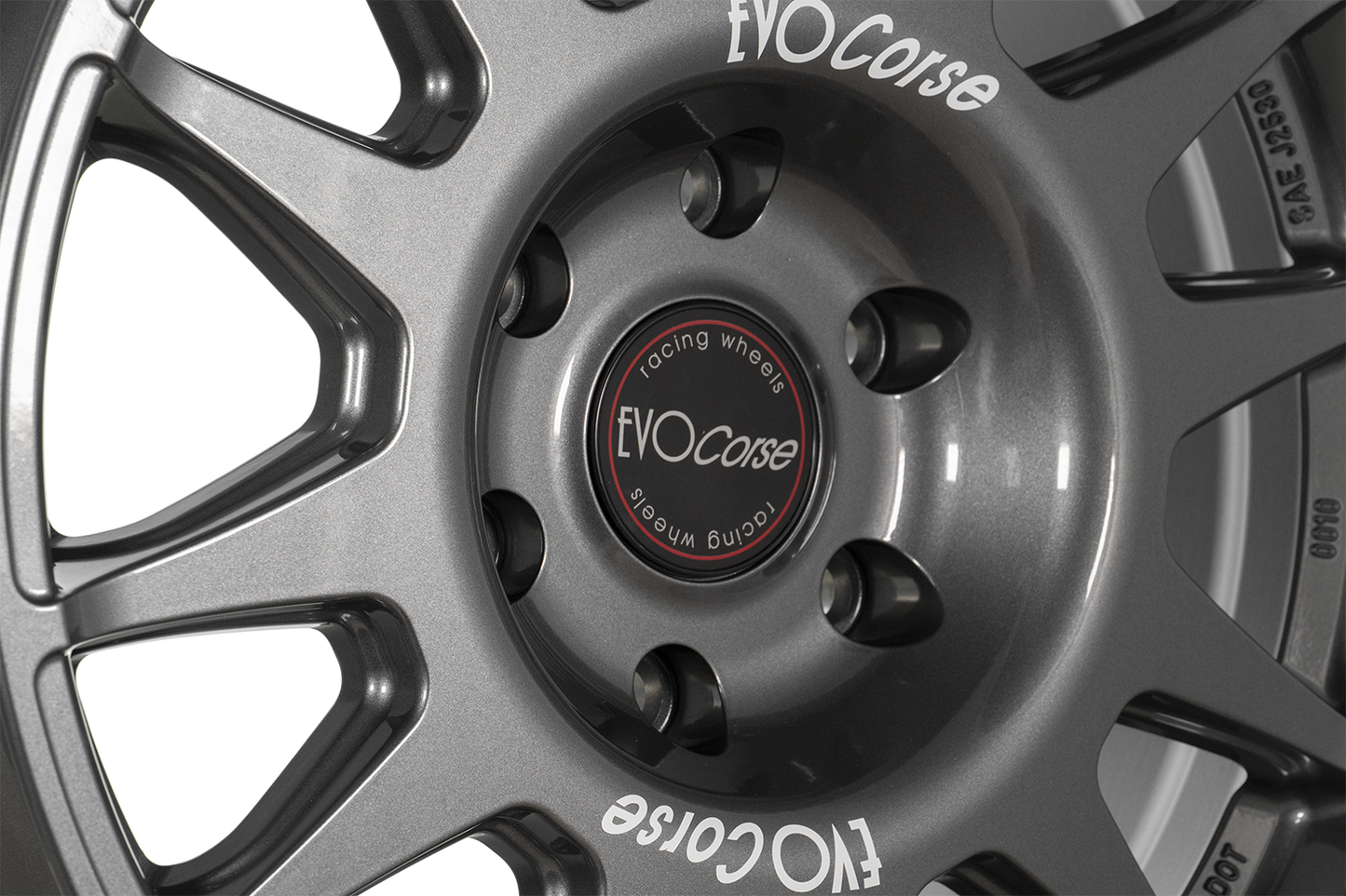 Evo Corse wheel for toyota land cruiser 300 series and Prado 250. the 4x4 off road alloy wheel with the highest high load rating for overlanding, rally, 4wd expedition and GVM upgrades in australia. LC250 lc300 wheels, 300 series wheels, 300 series landcruiser wheels, what is the best offset for prado 250 or land cruiser 300 wheels? This 18x8.5 ET47 ET40 ET38 ET25 ET20. close view matt anthracite of centre cap