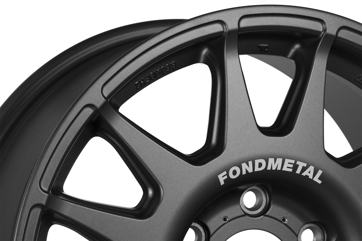 Evo Corse wheel axo view matt anthracite close-up, for toyota land cruiser 300 series, anthracite. the 4x4 off road allow wheel with the highest high load rating for overlanding, rally, 4wd expedition use in australia. lc300 wheels, 300 series wheels, 300 series landcruiser wheels, what is the best offset for you land cruiser 300 wheels? This 18x8.5 ET47. Best wheel for GVM upgrade