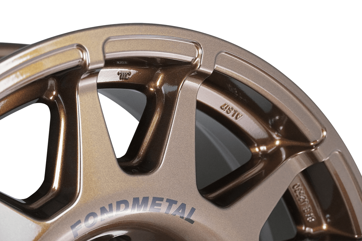 Evo Corse rally raid wheels, dakar zero, the best lightest strongest 4wd and overlanding alloy wheel for the prado land cruiser new defender 70 series fj cruiser glossy bronze close