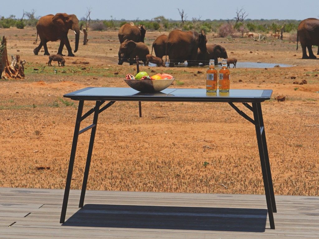 safari zoom shot of front runner pro camp and prep table kit australia melbourne stainless camp table, the best and sturdiest and strongest, store under a roof rack slide it out the way